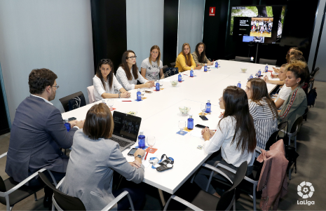 Capitanas y entrenadoras